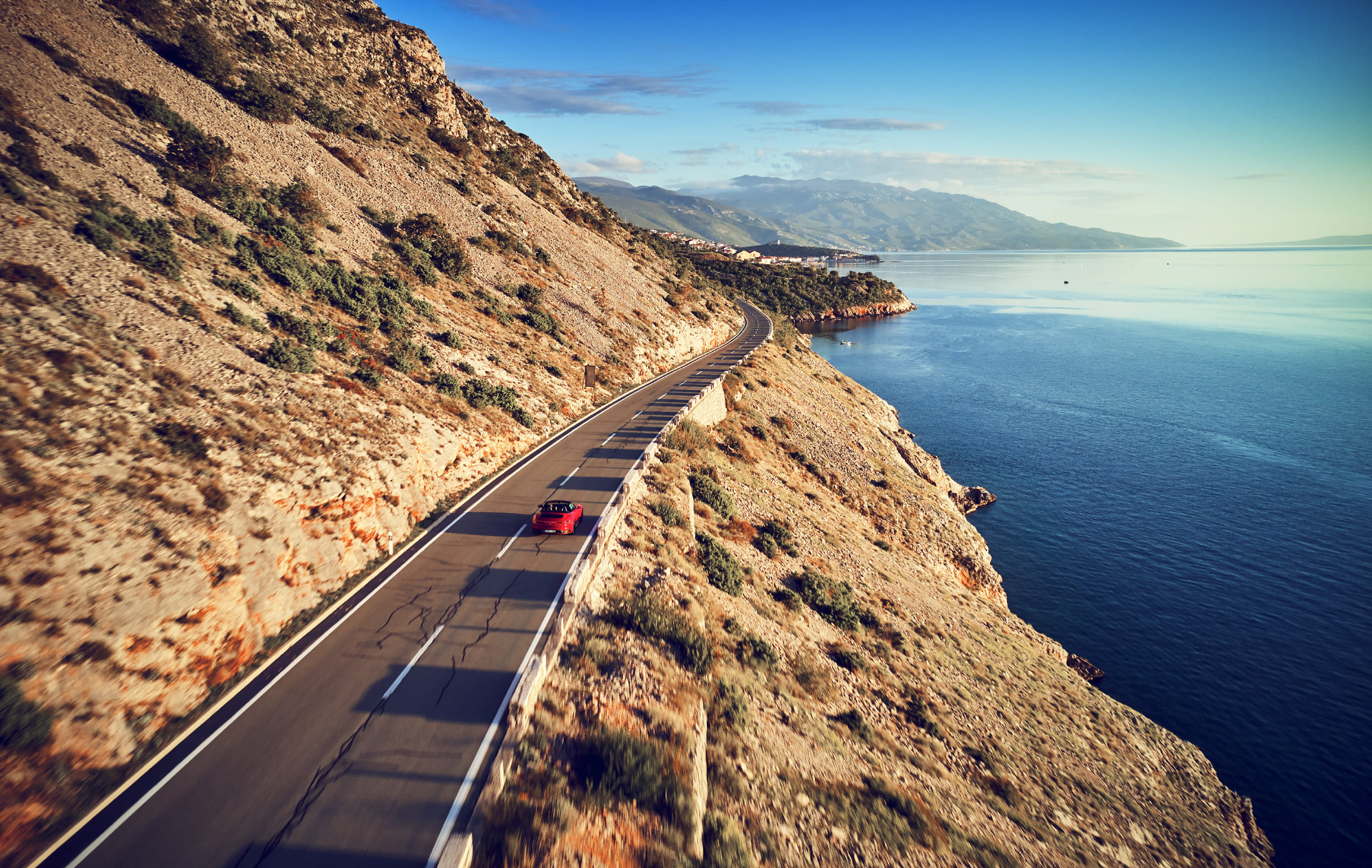 Las mejores rutas para un road trip por España este verano | Porsche Drive
